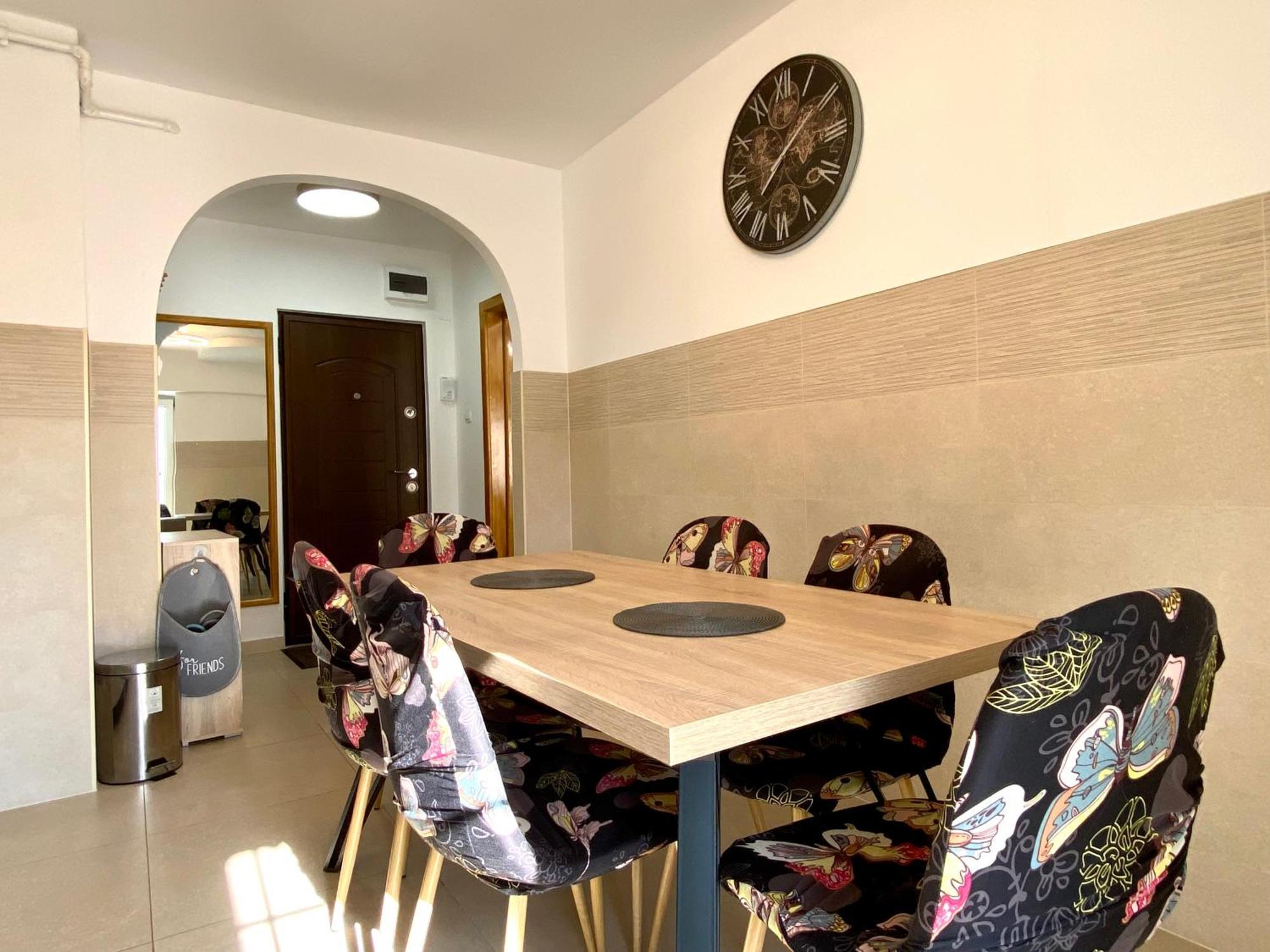 Kronstadt Apartment - Pet Friendly Brasov Bagian luar foto