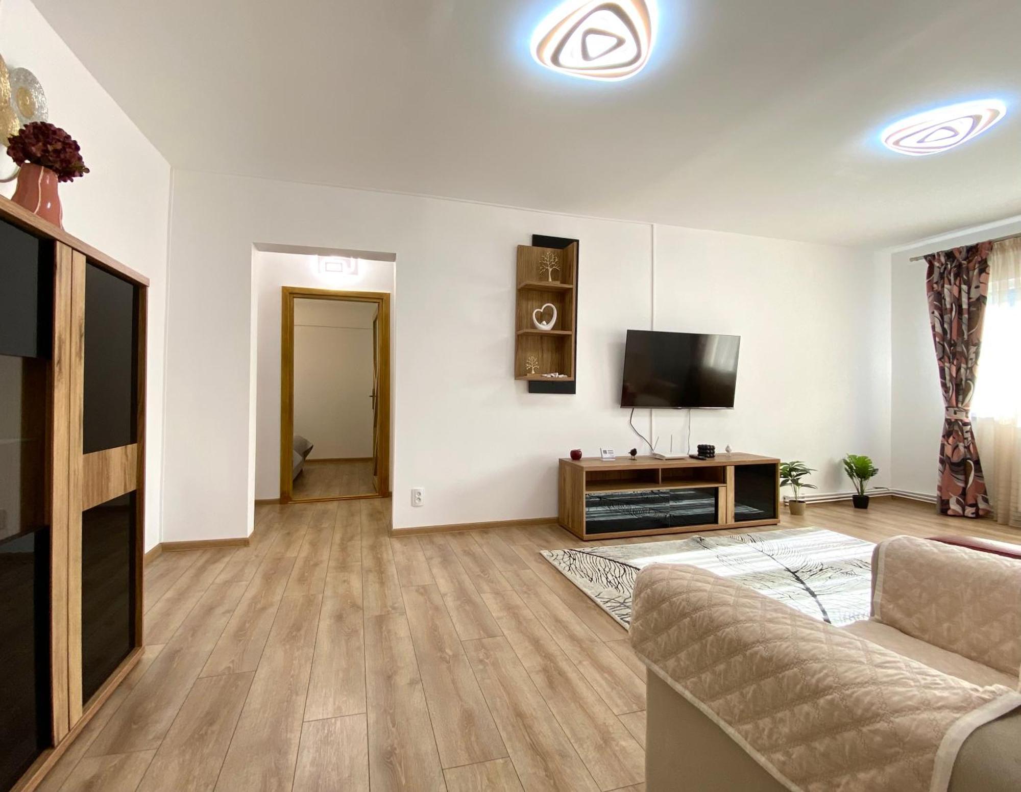 Kronstadt Apartment - Pet Friendly Brasov Bagian luar foto