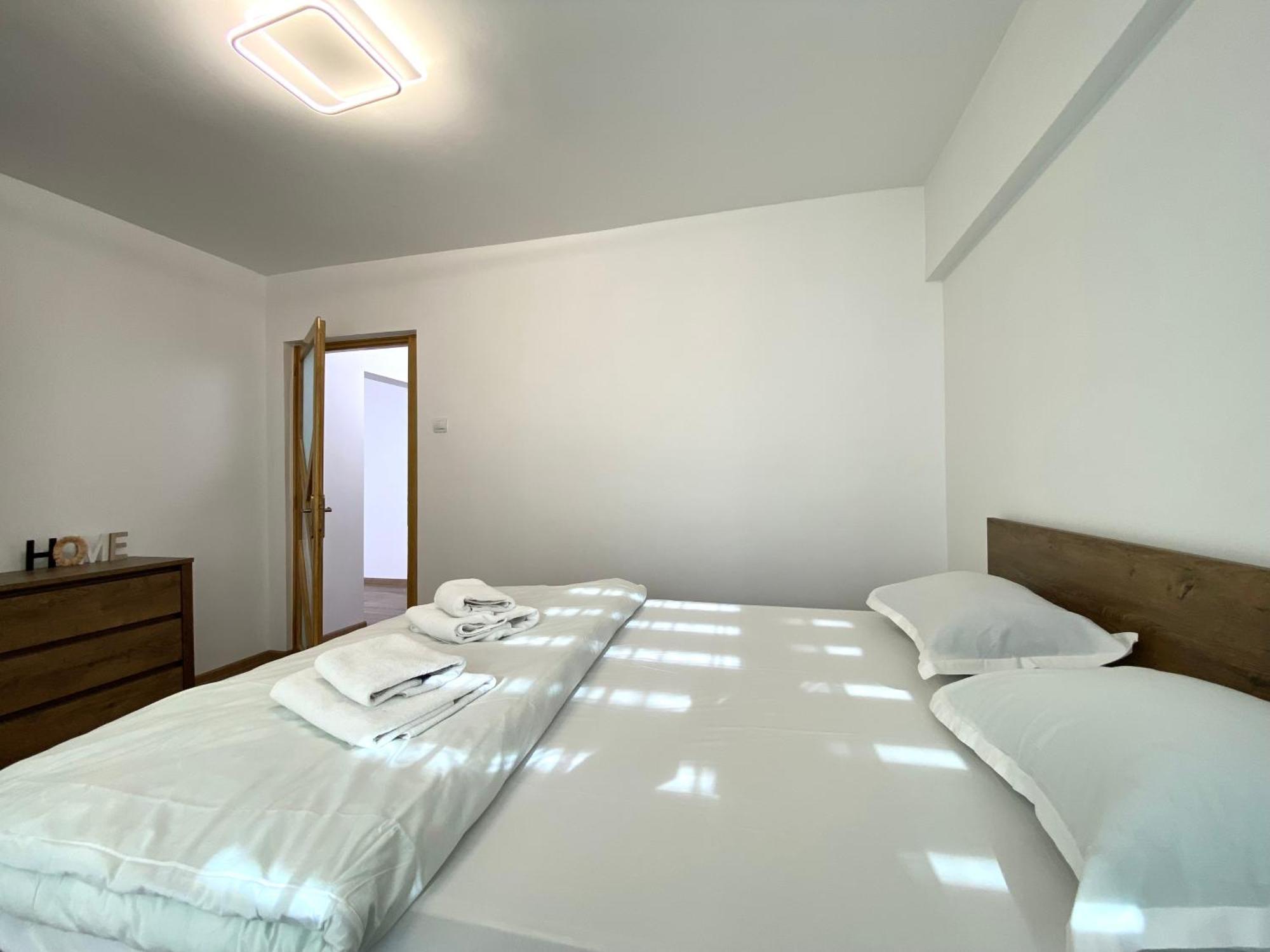 Kronstadt Apartment - Pet Friendly Brasov Bagian luar foto